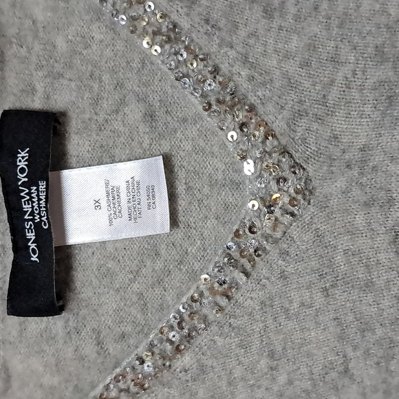 Jomes New York Women 100% Cashmere Soft, Luxurious Sweater in Grey Soft Sequin - Picture 8 of 8